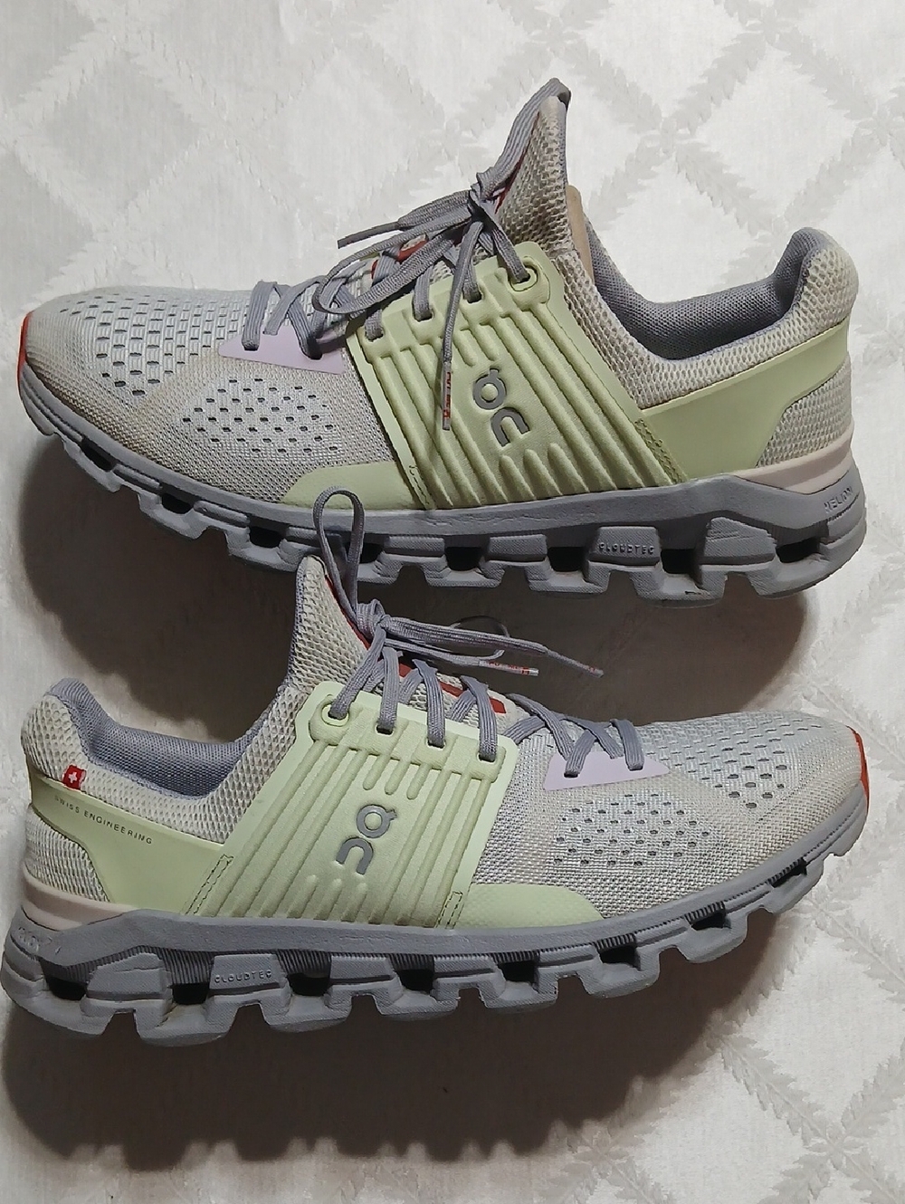 On Cloudswift Running Shoes Sneakers Size 9.5 Womans